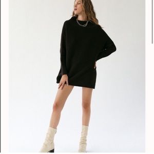 Never worn Free people ottoman slouchy tunic in black